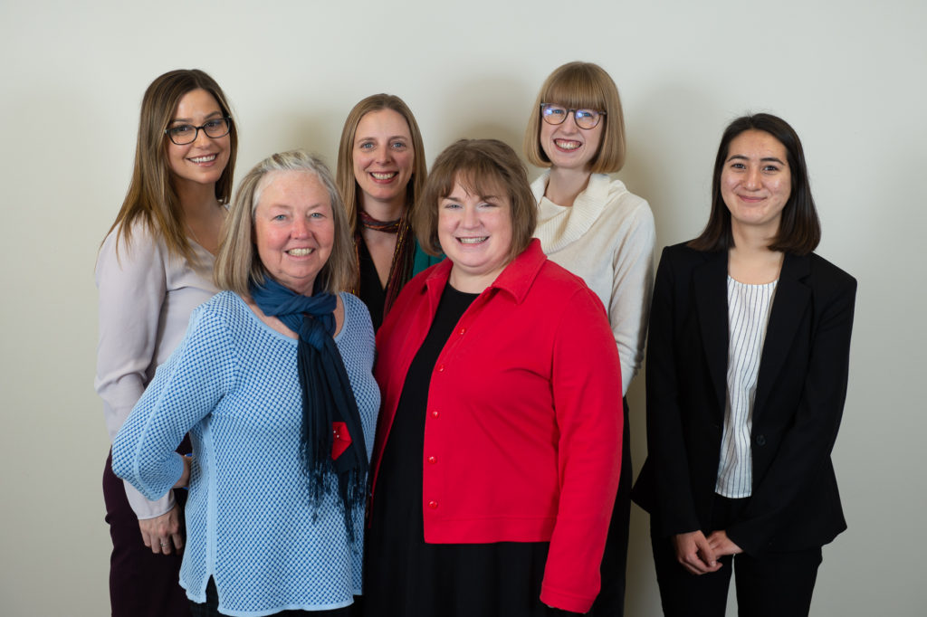 ack (left to right): Tricia Parker, Women’s Equality Branch; Silke Brabander, Committee Chair, Muriel McQueen Fergusson Centre; Emma Robinson, UNB graduate student; Alison Meng, UNB graduate student Front (left to right): Deborah Doherty, PLEIS NB; Lindsay Manuel, Women’s Equality Branch